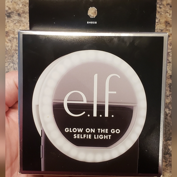 ELF Other - NEW, IN PACKAGE,  ELF- Glow on the Go Selfie Cell phone light